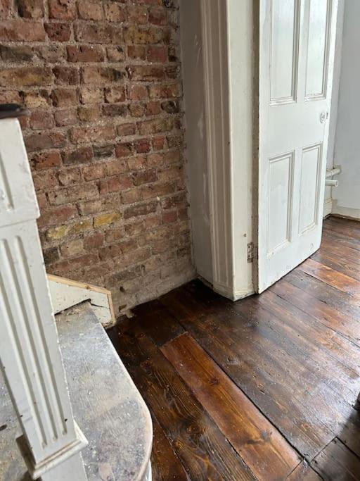 Patrick Street Townhouse Apartment Cork Exterior photo