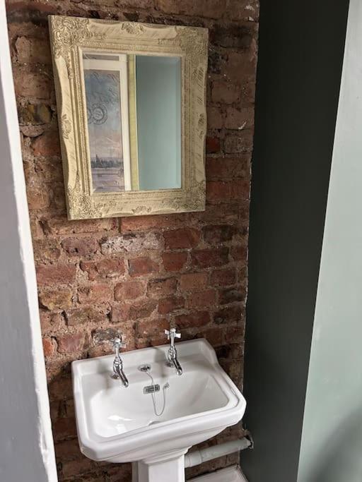 Patrick Street Townhouse Apartment Cork Exterior photo